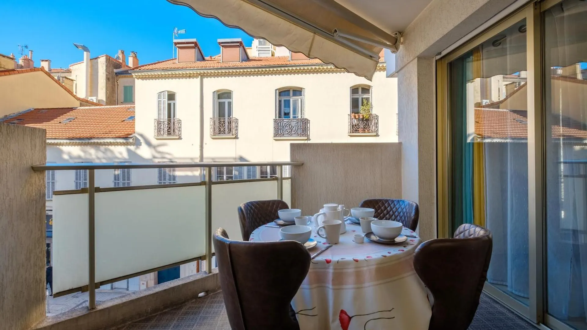 Le Nostalgique Apartment Cannes France