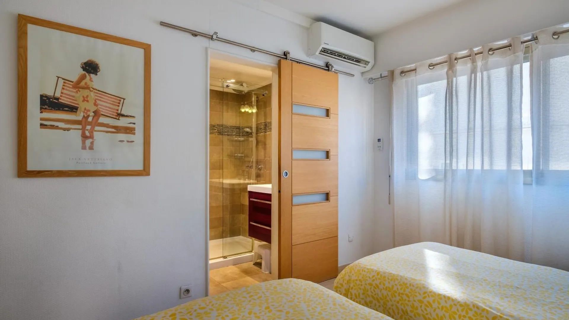 Le Nostalgique Apartment Cannes France